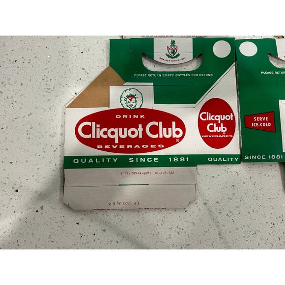 Set of 5 Vintage CLICQUOT CLUB 6 Pack Soda Pop Bottle Carrier New Old Stock - Picture 3 of 3